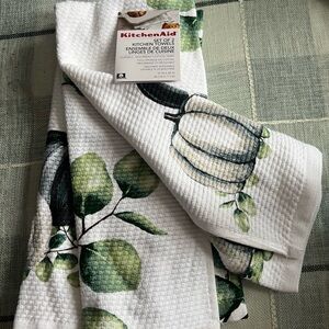 KitchenAid White and Green Botanical 2 Kitchen Towels
